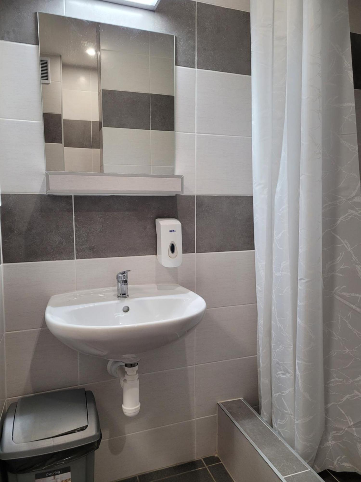 Studentsky Domov B31 Hotel Presov Exterior photo